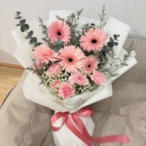 Ramo de 5 gerberas con claveles