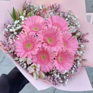 Ramo de 7 gerberas con astromelias